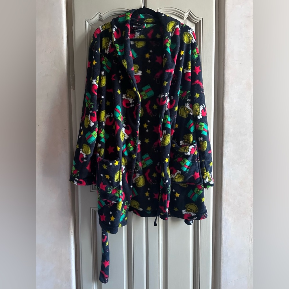 Short Grinch Robe - Picture 2 of 7